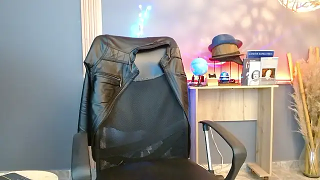 Reiko 85  online show from March 20, 2026, 2:40 pm