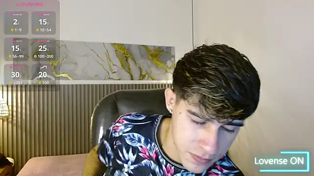 Snapshot of Dyla_n18 chatting on November 28, 2025, 7:36 pm Dyla n18 online show from November 28, 2025, 7:36 pm