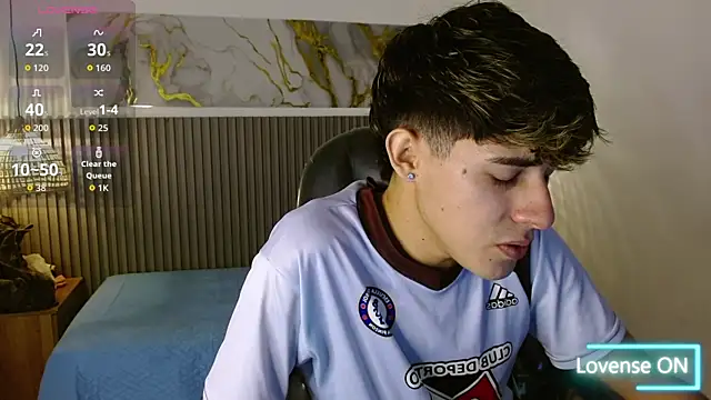 Snapshot of Dyla_n18 chatting on November 27, 2025, 8:09 pm Dyla n18 online show from November 27, 2025, 8:09 pm