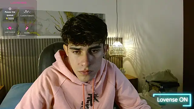 Snapshot of Dyla_n18 chatting on November 9, 2025, 7:29 pm Dyla n18 online show from November 9, 2025, 7:29 pm