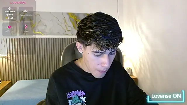 Snapshot of Dyla_n18 chatting on November 10, 2025, 7:30 pm Dyla n18 online show from November 10, 2025, 7:30 pm