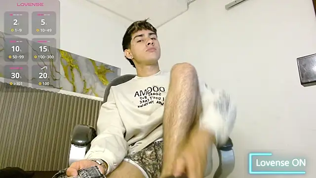 Snapshot of Dyla_n18 chatting on November 7, 2025, 7:29 pm Dyla n18 online show from November 7, 2025, 7:29 pm