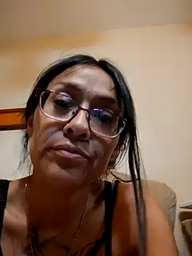 Snapshot of lovlypussy55 chatting on October 3, 2025, 2:59 am lovlypussy55 online show from October 3, 2025, 2:59 am