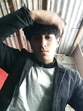 Snapshot of alexander32r chatting on September 26, 2025, 1:23 am alexander32r online show from September 26, 2025, 1:23 am