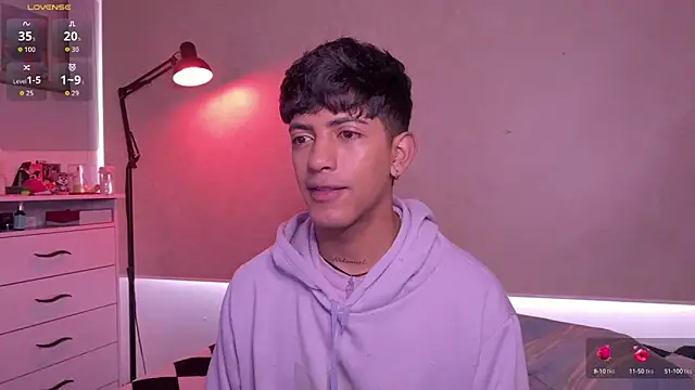 Snapshot of teobowny_ chatting on October 4, 2025, 1:34 pm teobowny online show from October 4, 2025, 1:34 pm