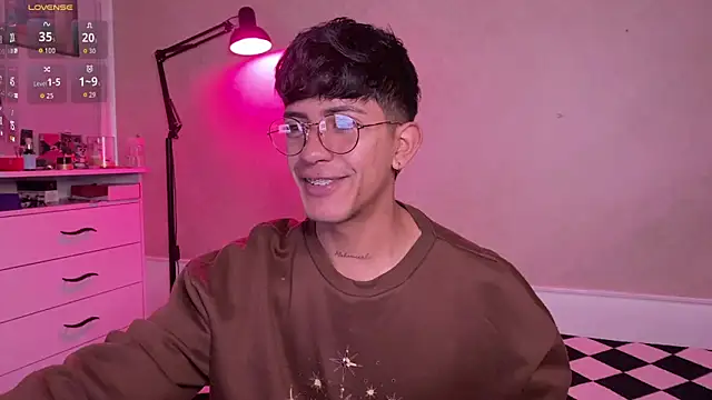 Snapshot of teobowny_ chatting on September 30, 2025, 12:33 pm teobowny online show from September 30, 2025, 12:33 pm