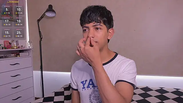 teobowny  online show from November 20, 2025, 12:28 pm