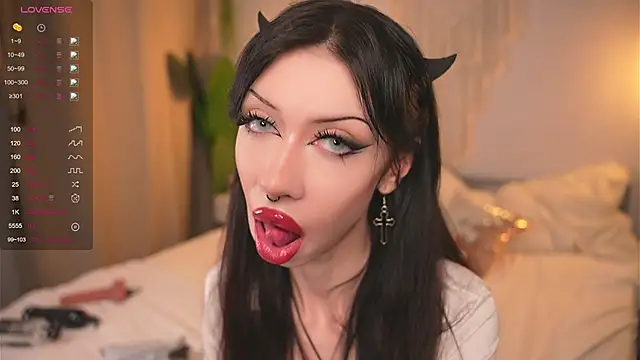 Devilsss toy online show from October 24, 2025, 3:55 pm