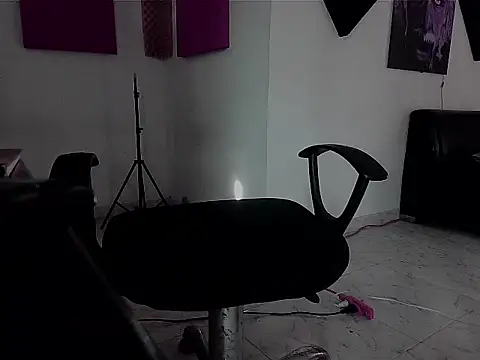 patrik tattoo  online show from December 3, 2025, 7:24 pm