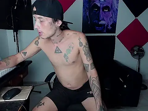 Snapshot of patrik_tattoo_ chatting on October 2, 2025, 3:21 am patrik tattoo online show from October 2, 2025, 3:21 am