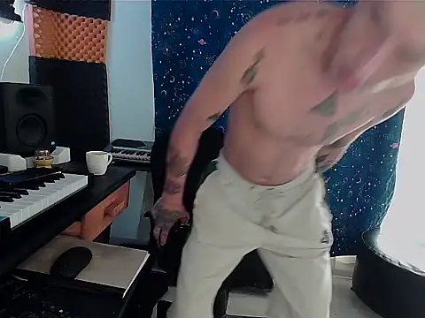 Snapshot of patrik_tattoo_ chatting on March 22, 2025, 4:15 pm patrik tattoo online show from March 22, 2025, 4:15 pm