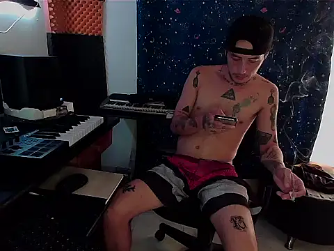 Snapshot of patrik_tattoo_ chatting on February 21, 2025, 10:15 pm patrik tattoo online show from February 21, 2025, 10:15 pm