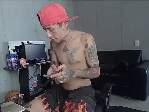 Snapshot of patrik_tattoo_ chatting on April 10, 2026, 4:25 pm patrik tattoo online show from April 10, 2026, 4:25 pm
