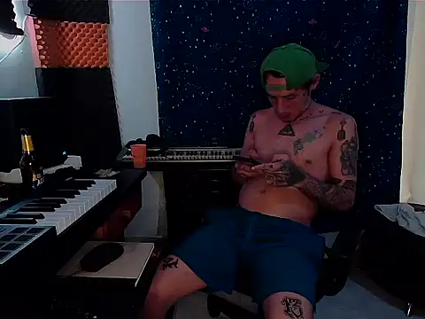 Snapshot of patrik_tattoo_ chatting on February 16, 2025, 11:06 pm patrik tattoo online show from February 16, 2025, 11:06 pm