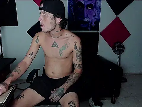 Snapshot of patrik_tattoo_ chatting on October 9, 2025, 3:40 am patrik tattoo online show from October 9, 2025, 3:40 am