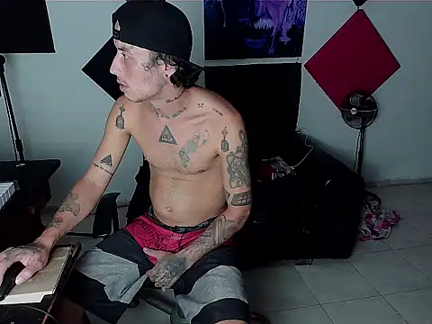 Snapshot of patrik_tattoo_ chatting on October 12, 2025, 9:16 pm patrik tattoo online show from October 12, 2025, 9:16 pm