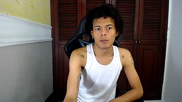 Snapshot of rose_Skinny_ chatting on September 29, 2025, 6:35 pm rose Skinny online show from September 29, 2025, 6:35 pm