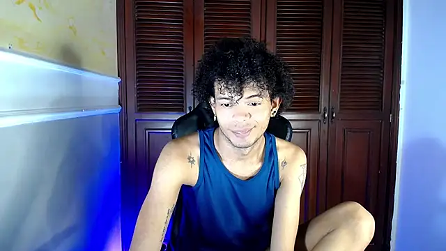 Snapshot of rose_Skinny_ chatting on October 3, 2025, 6:42 pm rose Skinny online show from October 3, 2025, 6:42 pm