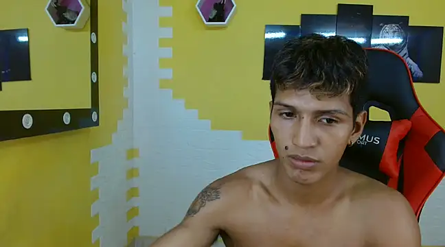 mau elixxx online show from January 24, 2025, 3:32 am