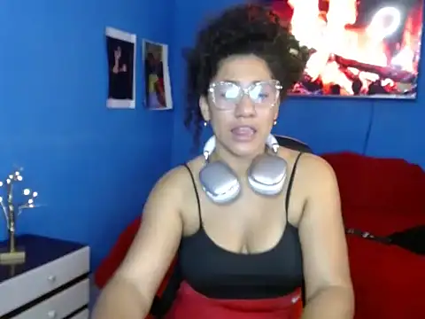 Snapshot of bellacrespalatina chatting on October 23, 2025, 3:05 am bellacrespalatina online show from October 23, 2025, 3:05 am