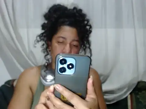 Snapshot of bellacrespalatina chatting on November 13, 2025, 5:00 am bellacrespalatina online show from November 13, 2025, 5:00 am