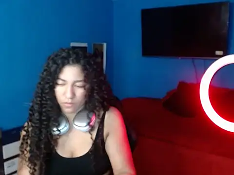 Snapshot of bellacrespalatina chatting on November 10, 2025, 10:48 pm bellacrespalatina online show from November 10, 2025, 10:48 pm