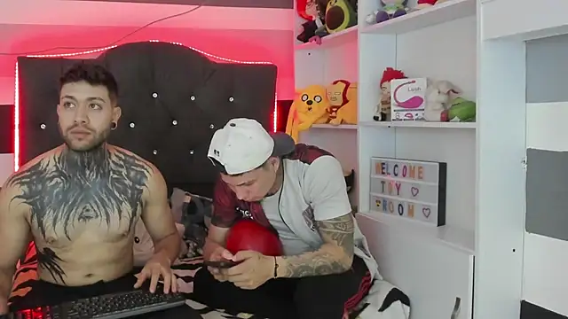 Snapshot of _tatho_perovich_ chatting on December 12, 2024, 4:37 am tatho perovich online show from December 12, 2024, 4:37 am