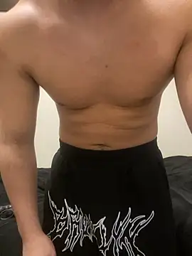 Snapshot of YU-KI00 chatting on November 15, 2025, 12:42 pm YU-KI00 online show from November 15, 2025, 12:42 pm