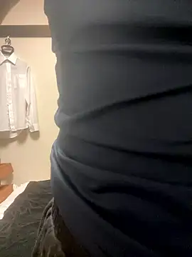 Snapshot of YU-KI00 chatting on November 20, 2025, 12:28 pm YU-KI00 online show from November 20, 2025, 12:28 pm