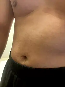 Snapshot of YU-KI00 chatting on December 15, 2025, 12:55 pm YU-KI00 online show from December 15, 2025, 12:55 pm