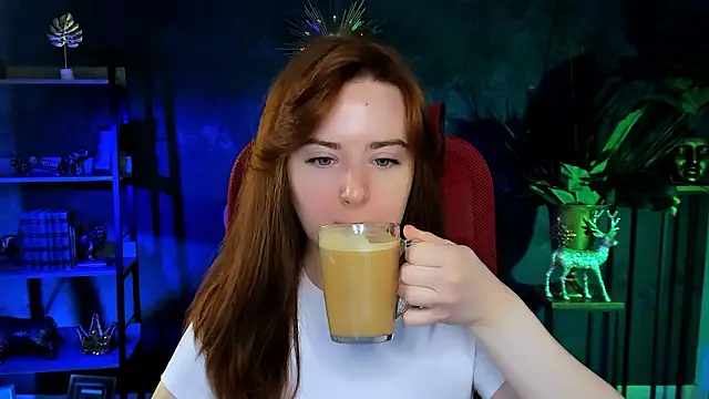 AnnTerry  online show from March 6, 2026, 7:47 am