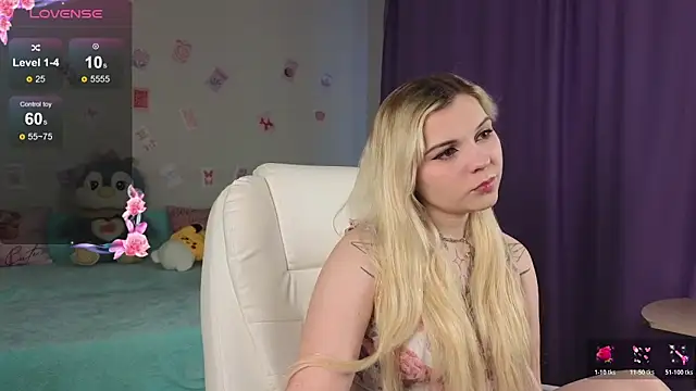 Snapshot of Kate_Legend chatting on December 14, 2025, 3:13 am Kate Legend online show from December 14, 2025, 3:13 am