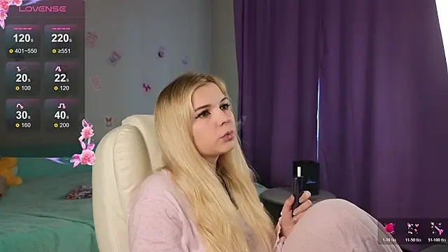 Snapshot of Kate_Legend chatting on February 10, 2026, 4:55 am Kate Legend online show from February 10, 2026, 4:55 am