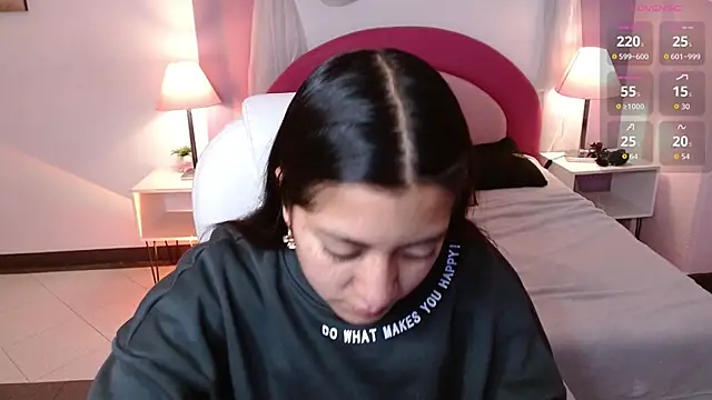 Snapshot of Paulis_gh chatting on October 3, 2025, 11:34 am Paulis gh online show from October 3, 2025, 11:34 am