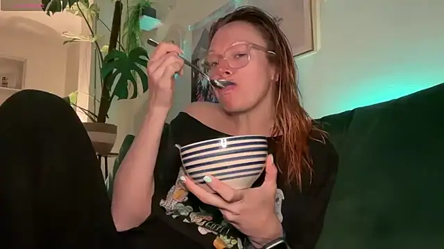 MelodyRoseUk online show from March 28, 2026, 9:27 pm