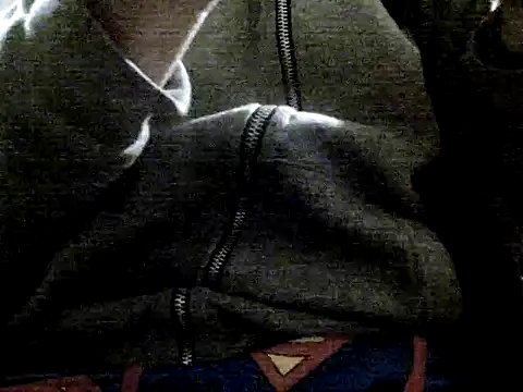 Snapshot of frank32love chatting on December 12, 2024, 11:17 am frank32love online show from December 12, 2024, 11:17 am