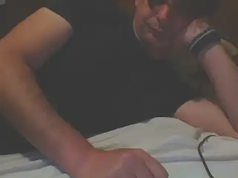 Snapshot of frank32love chatting on January 27, 2025, 5:47 am frank32love online show from January 27, 2025, 5:47 am