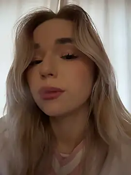 Snapshot of Eva_Millss chatting on December 27, 2024, 1:07 pm Eva Millss online show from December 27, 2024, 1:07 pm