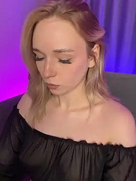 Snapshot of Eva_Millss chatting on January 17, 2025, 1:24 pm Eva Millss online show from January 17, 2025, 1:24 pm