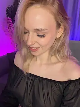 Snapshot of Eva_Millss chatting on January 17, 2025, 7:27 pm Eva Millss online show from January 17, 2025, 7:27 pm