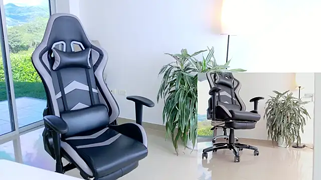 Snapshot of kimberly_ chatting on November 17, 2025, 7:07 pm kimberly online show from November 17, 2025, 7:07 pm