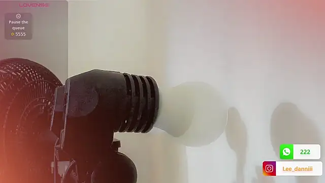 DanniLee  online show from March 15, 2026, 7:10 pm