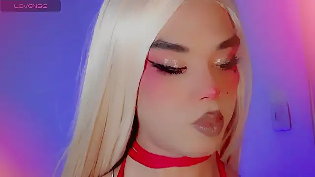 Snapshot of DanniLee_ chatting on November 29, 2025, 11:05 pm DanniLee online show from November 29, 2025, 11:05 pm