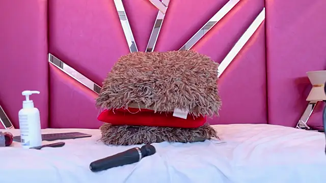 Snapshot of RebecaRelish chatting on January 29, 2025, 7:04 am RebecaRelish online show from January 29, 2025, 7:04 am