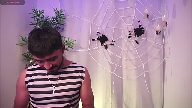 Tony Wylie online show from October 27, 2025, 8:43 pm