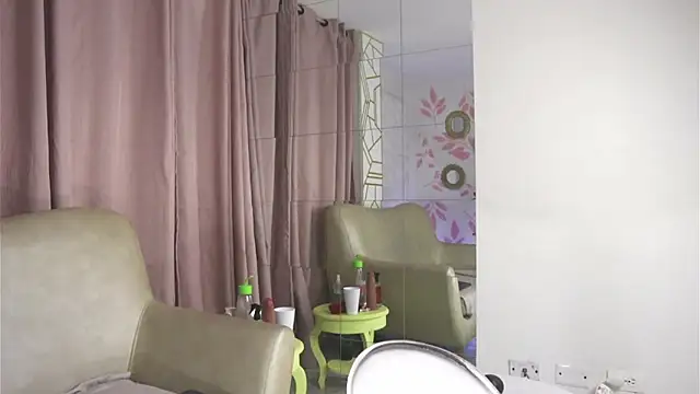 Snapshot of justnala_ chatting on February 26, 2025, 10:27 am justnala online show from February 26, 2025, 10:27 am