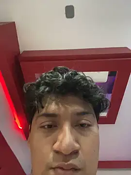 YoElMasHot online show from April 1, 2026, 1:19 am