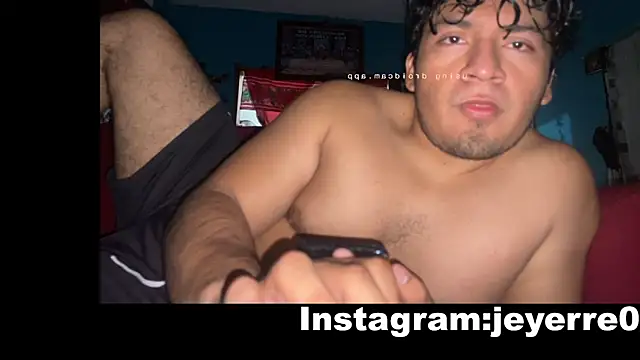 YoElMasHot online show from February 4, 2026, 5:02 am