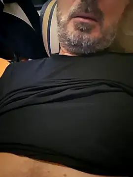 1talianBeutifulCock online show from October 30, 2025, 1:31 pm