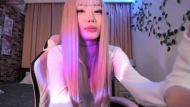 Snapshot of Velvetsky_1 chatting on December 22, 2025, 4:40 pm Velvetsky 1 online show from December 22, 2025, 4:40 pm